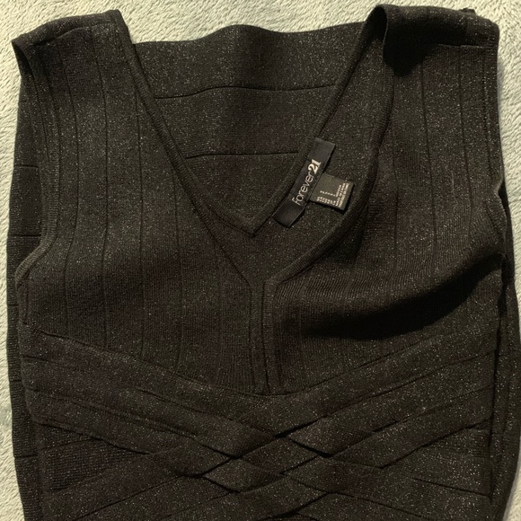 FOREVER 21 BLACK DRESS *WORN ONCE - Picture 4 of 4